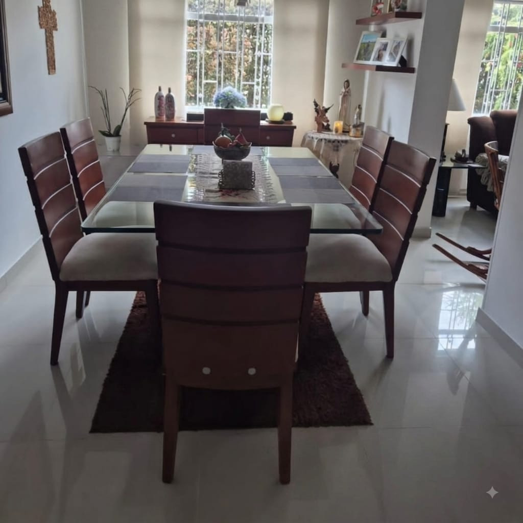 Casa en venta en Cedritos, Bogotá · foto 3 de 8