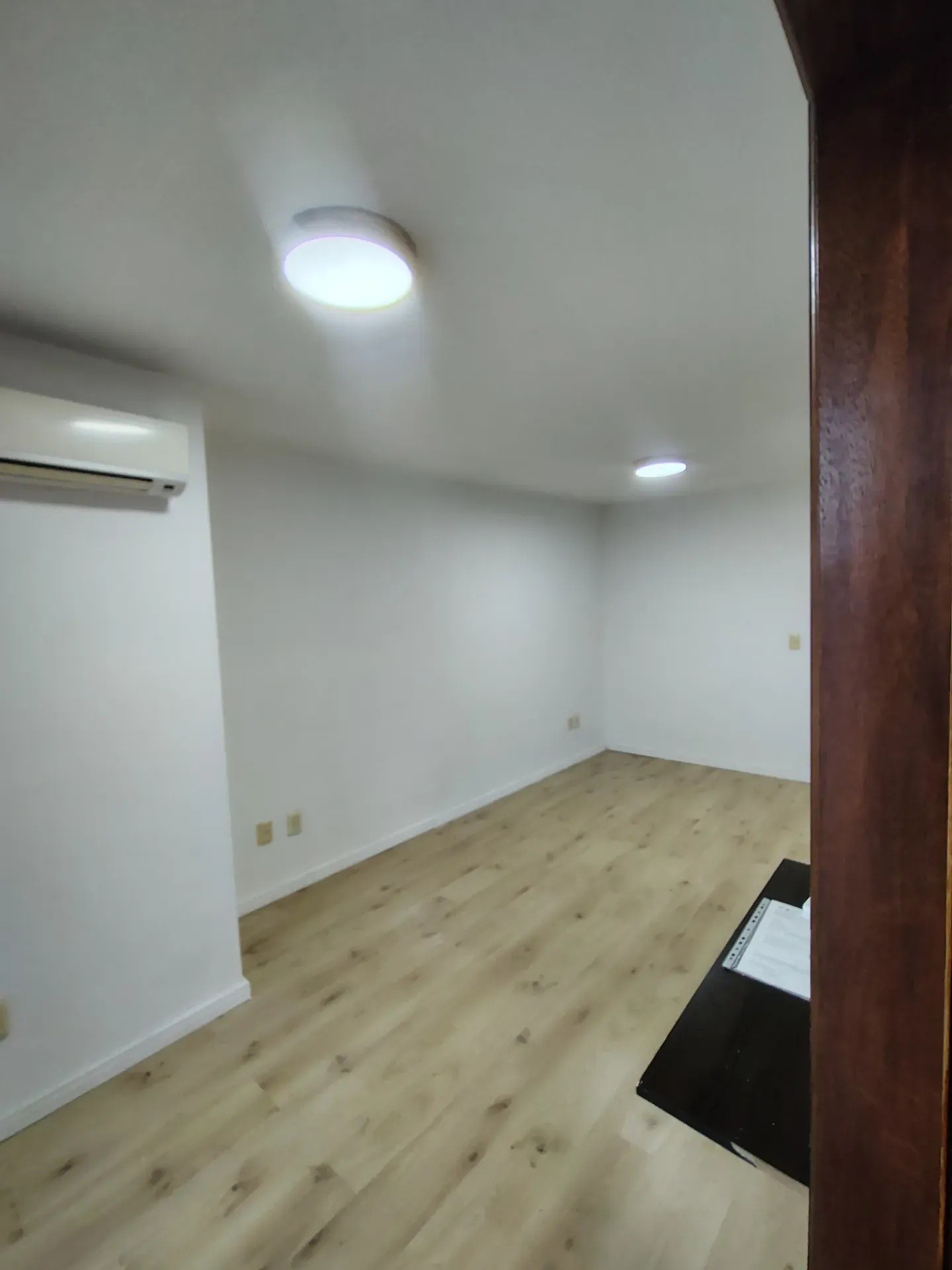 ALQUILER EN PARQUE RODO, 1 DORMITORIO, PISO ALTO AL FRENTE CON BALCON, GARAJE INCLUIDO Y PORTERIA · Foto 7