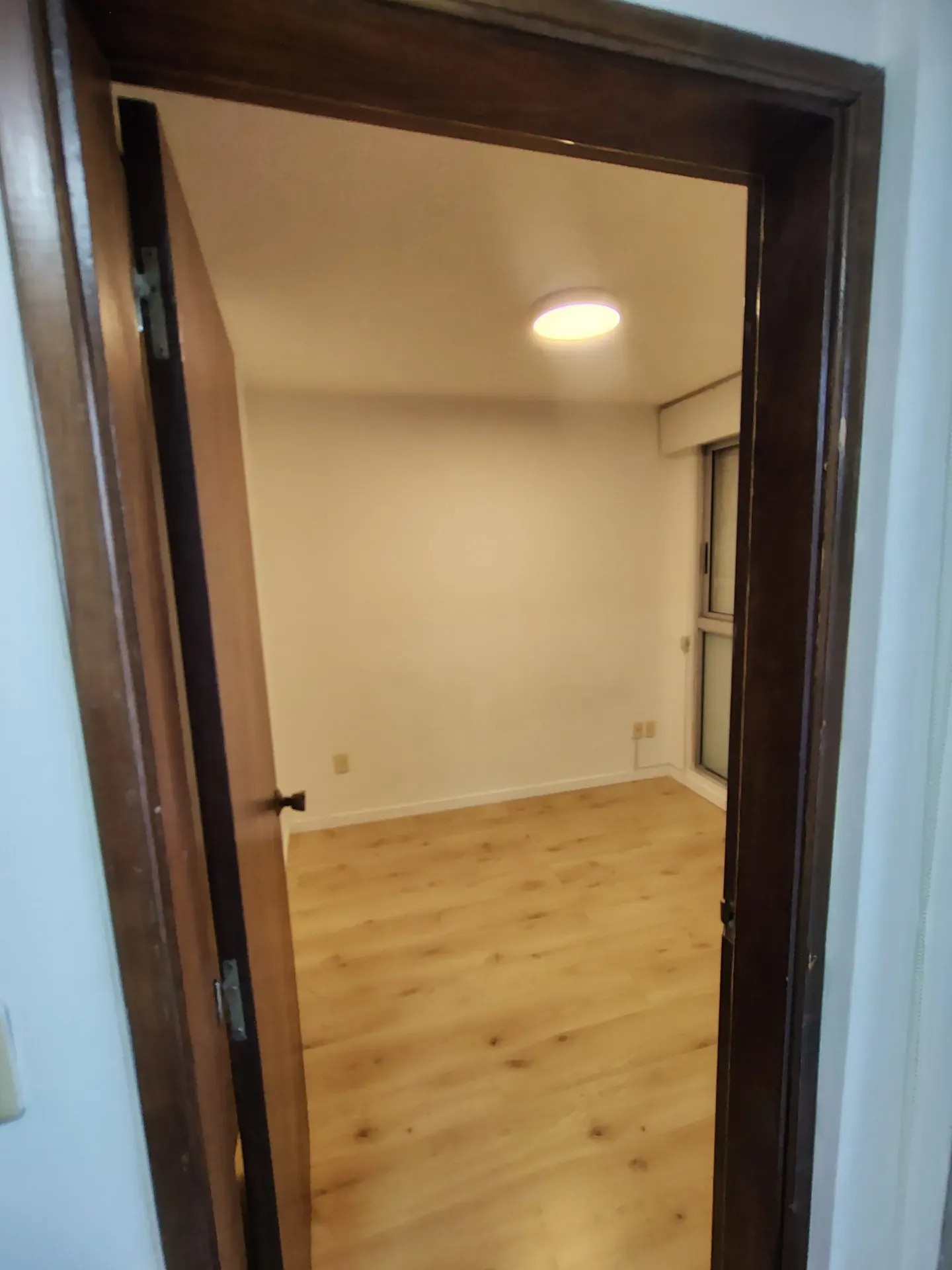 ALQUILER EN PARQUE RODO, 1 DORMITORIO, PISO ALTO AL FRENTE CON BALCON, GARAJE INCLUIDO Y PORTERIA · Foto 8