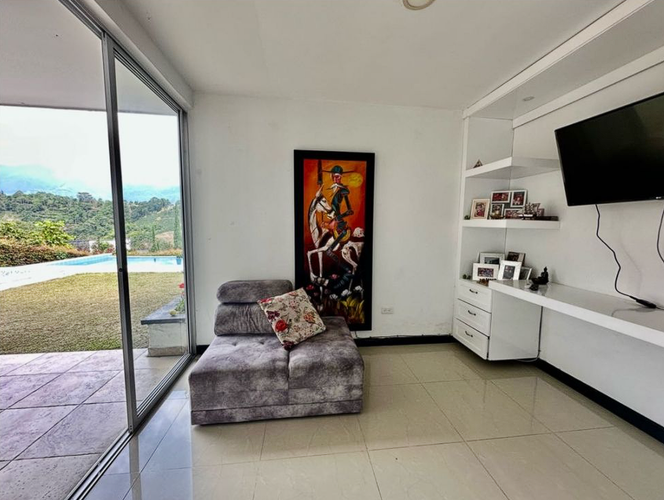 Casa de 4 alcobas en venta en La Yé, Armenia, 714 m² · foto 4 de 9