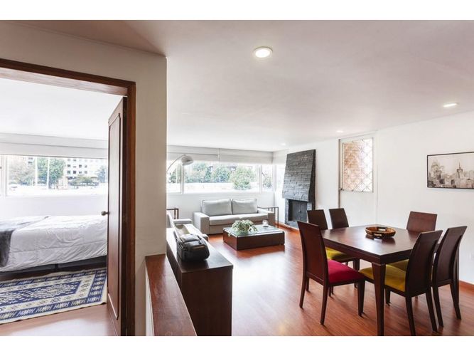 Apartamento de 3 alcobas en venta en Chico Norte, Bogotá, 135 m² · foto 2 de 24