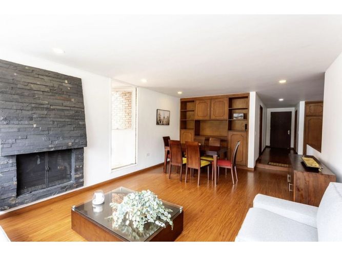 Apartamento de 3 alcobas en venta en Chico Norte, Bogotá, 135 m² · foto 6 de 24