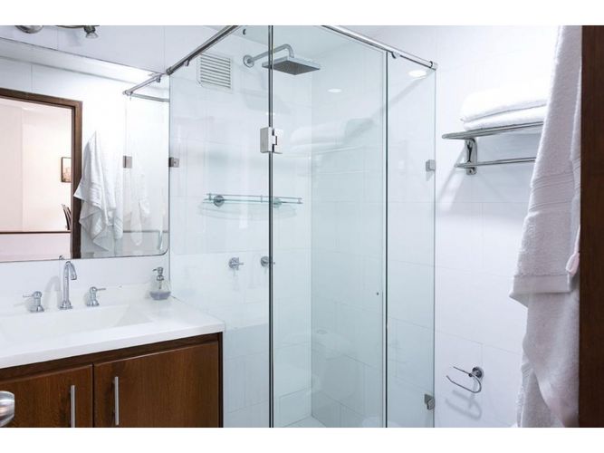 Apartamento de 3 alcobas en venta en Chico Norte, Bogotá, 135 m² · foto 12 de 24