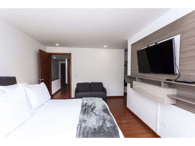 Apartamento de 3 alcobas en venta en Chico Norte, Bogotá, 135 m² · foto 10 de 24
