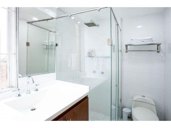 Apartamento de 3 alcobas en venta en Chico Norte, Bogotá, 135 m² · foto 13 de 24