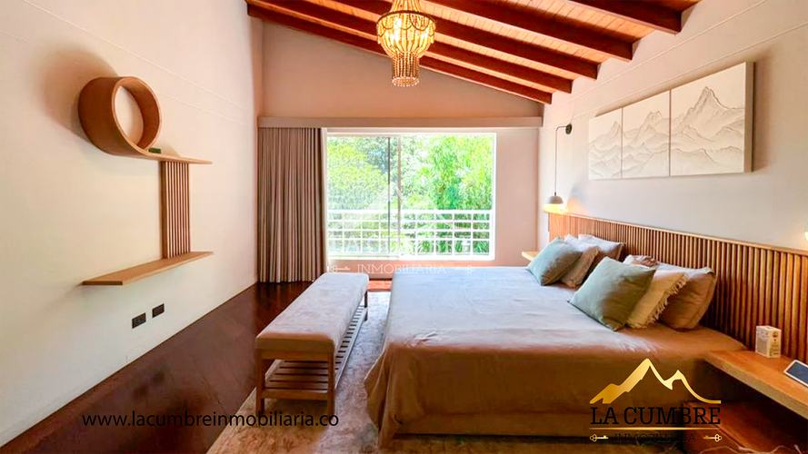 Casa de 3 alcobas en arriendo en San Lucas, Medellín, 270 m² · foto 4 de 5
