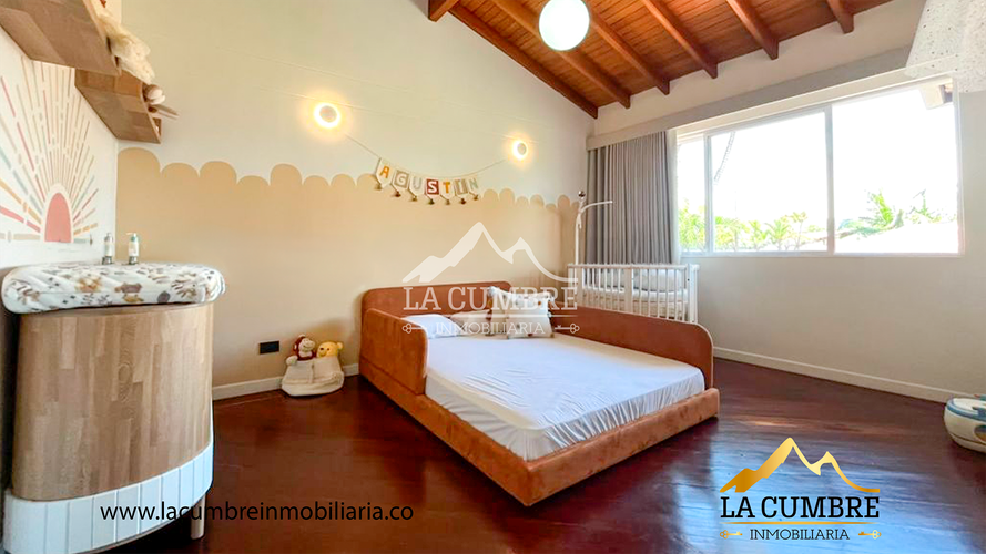 Casa de 3 alcobas en arriendo en San Lucas, Medellín, 270 m² · foto 5 de 5