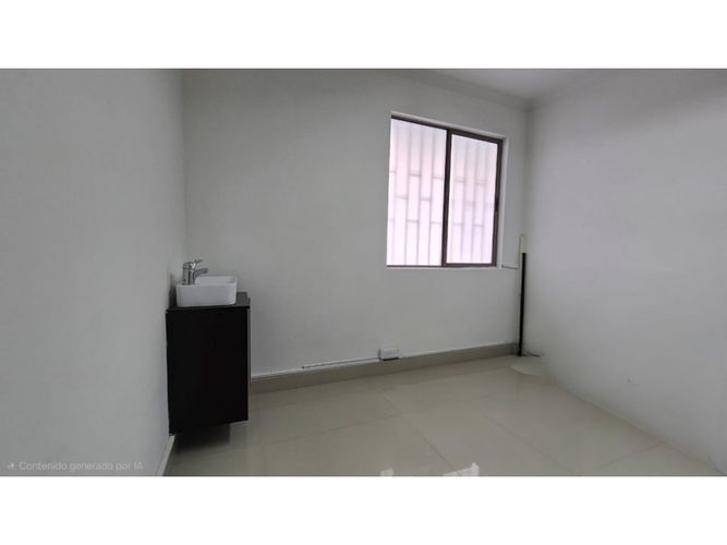 Local en arriendo en San Bernardo, Medellín, 12 m² · foto 2 de 4