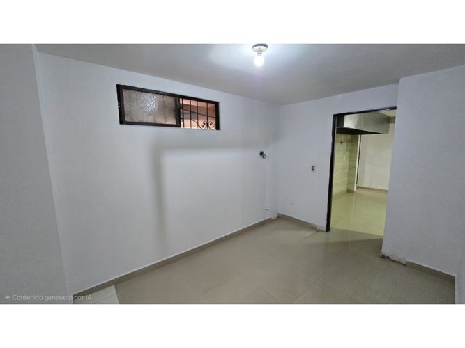 Local en arriendo en La Esmeralda, Itagüí, 30 m² · foto 2 de 5