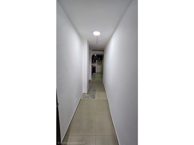 Local en arriendo en La Esmeralda, Itagüí, 30 m² · foto 3 de 5
