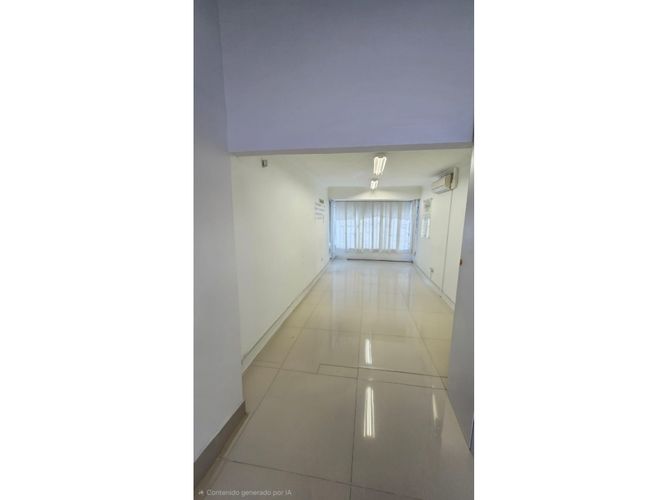 Local en arriendo en San Bernardo, Medellín, 25 m² · foto 2 de 5