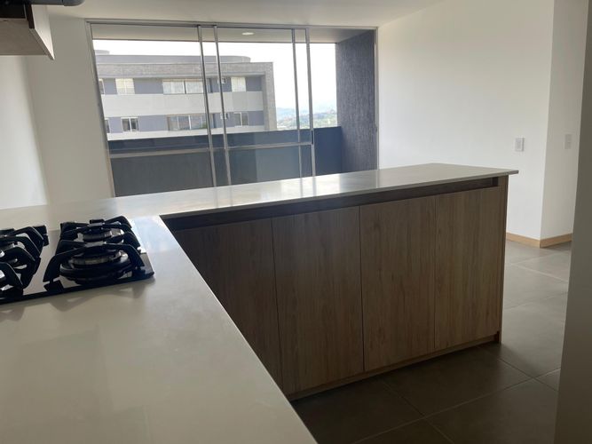 Apartamento de 2 alcobas en arriendo en Altavista Central, Medellín, 60 m² · foto 1 de 14