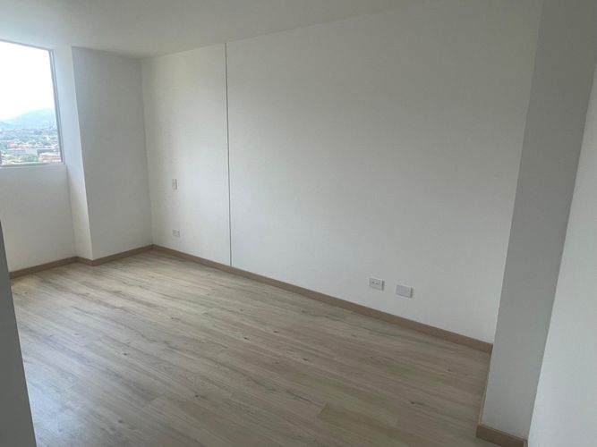 Apartamento de 2 alcobas en arriendo en Altavista Central, Medellín, 60 m² · foto 4 de 14