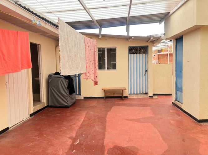 Casa de 9 alcobas en venta en Granjas San Pablo, Bogotá, 300 m² · foto 17 de 24