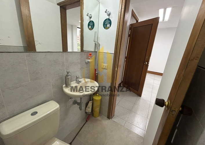 Consultorio en venta en La Aguacatala, Medellín, 27 m² · foto 7 de 9