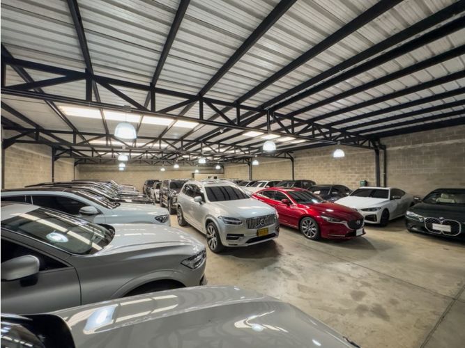 Bodega en venta en Campo Amor, Medellín, 611 m² · foto 3 de 24
