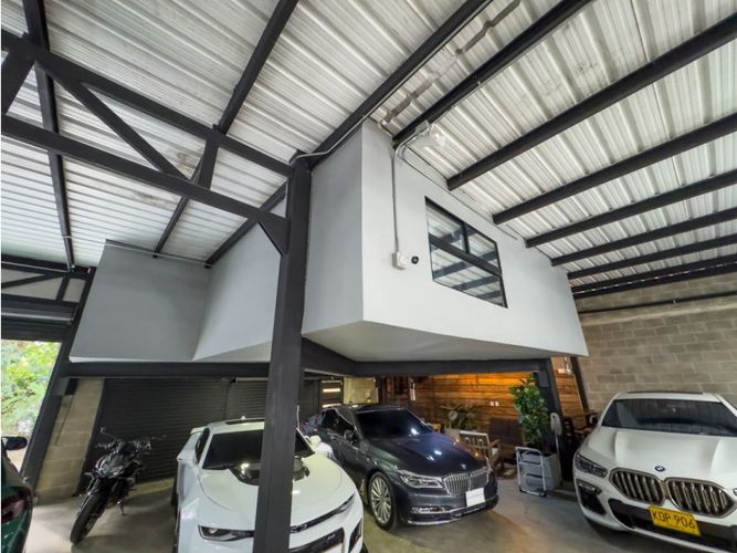 Bodega en venta en Campo Amor, Medellín, 611 m² · foto 11 de 24