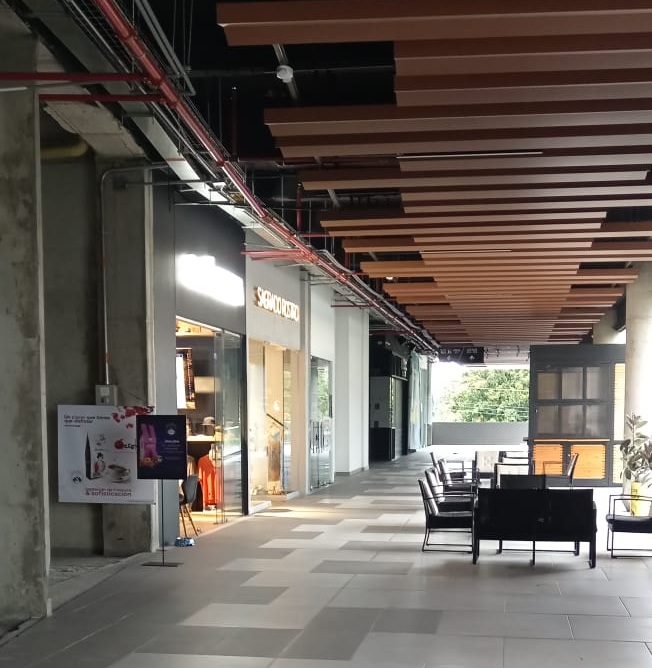 Retail space for rent in Cerritos, Pereira