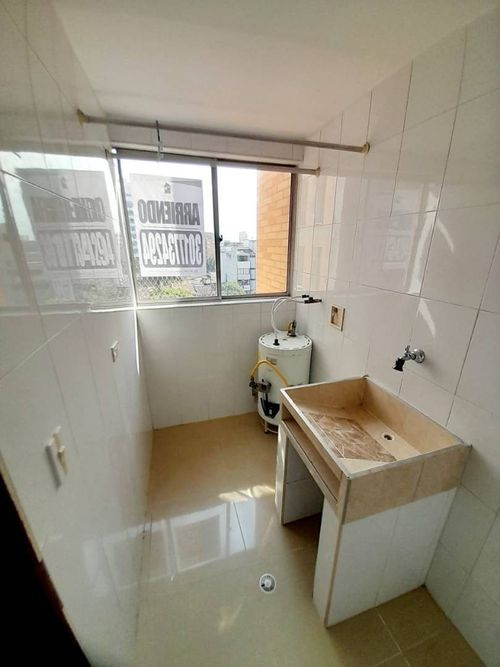 Apartamento de 3 alcobas en arriendo en Las Acacias, Medellín, 110 m² · foto 6 de 20