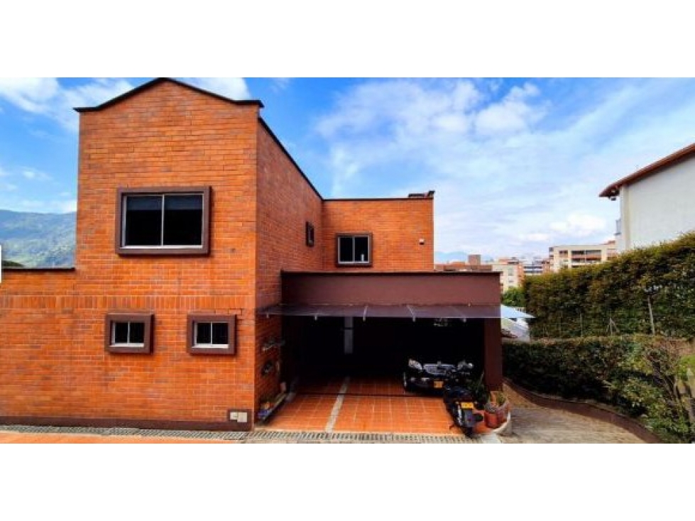 5BR House in Loma de las brujas (350 m²)
