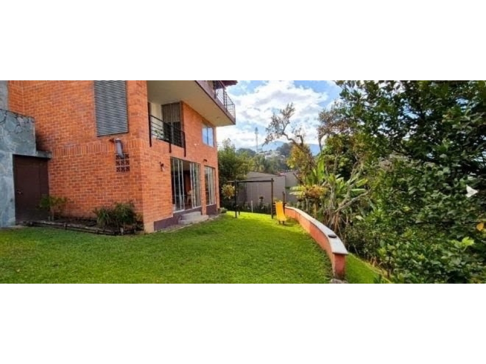 Casa en Arriendo en Loma de las brujas, Envigado - 3