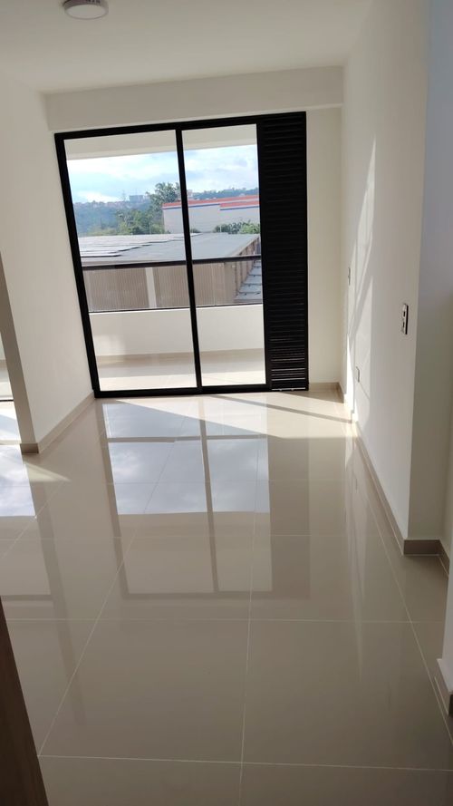 Apartamento en venta en Cañaveral, Floridablanca · foto 2 de 16