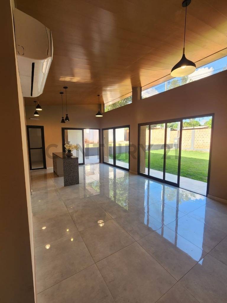 Alquiler de Casa Dúplex en Luque, Central — foto 2