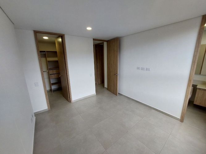 Apartamento de 3 alcobas en arriendo en Loma De San Jose, Sabaneta, 82 m² · foto 22 de 24