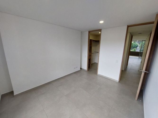 Apartamento de 3 alcobas en arriendo en Loma De San Jose, Sabaneta, 82 m² · foto 23 de 24