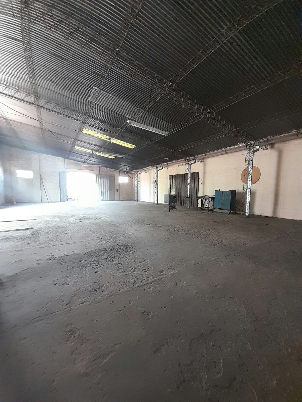 ALQUILO DEPÓSITO EN FERNANDO DE LA MORA, ZONA SUR — foto 1