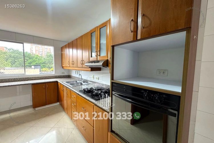 Apartamento de 3 alcobas en arriendo en Florida Nueva, Medellín, 168 m² · foto 11 de 24