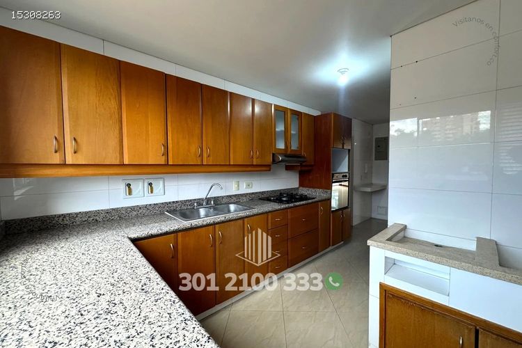 Apartamento de 3 alcobas en arriendo en Florida Nueva, Medellín, 168 m² · foto 12 de 24