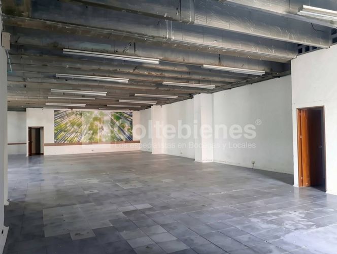 Bodega en arriendo en Señorial, Envigado, 300 m² · foto 2 de 20