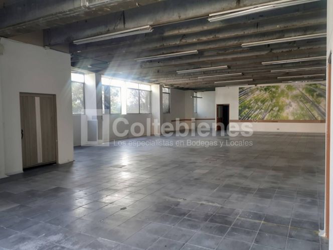 Bodega en arriendo en Señorial, Envigado, 300 m² · foto 3 de 20