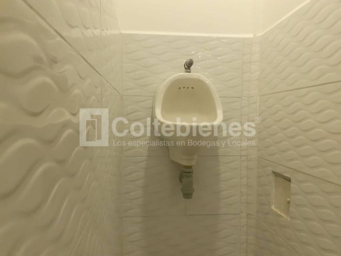 Bodega en arriendo en Señorial, Envigado, 300 m² · foto 6 de 20