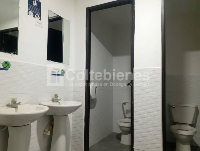 Bodega en arriendo en Señorial, Envigado, 300 m² · foto 8 de 20