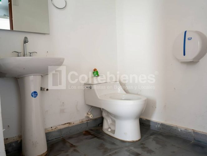 Bodega en arriendo en Señorial, Envigado, 300 m² · foto 10 de 20
