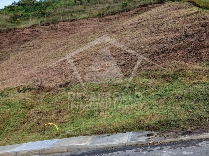 Lote en venta en Playa Rica-Rancheria, Rionegro, 2400 m² · foto 2 de 8