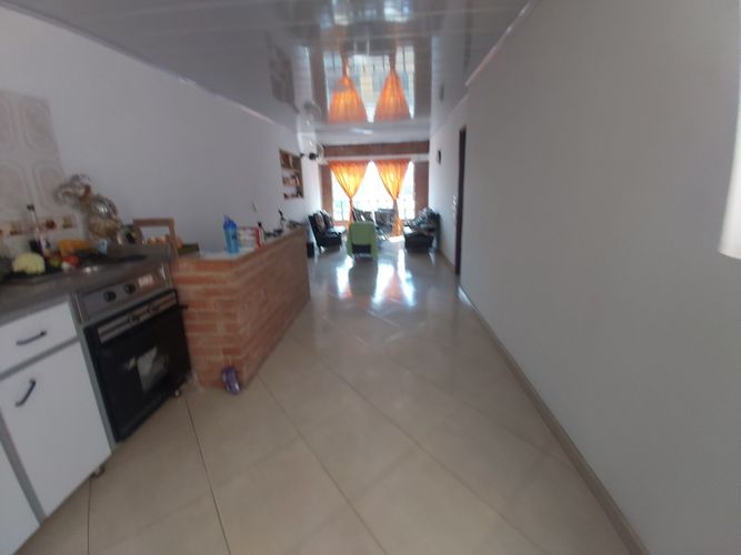 Casa de 5 alcobas en venta en Santa Catalina, Bogotá, 216 m² · foto 6 de 14