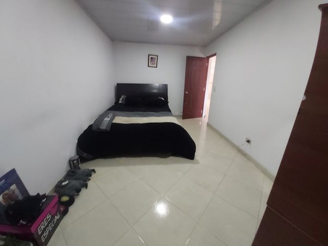 Casa de 5 alcobas en venta en Santa Catalina, Bogotá, 216 m² · foto 8 de 14