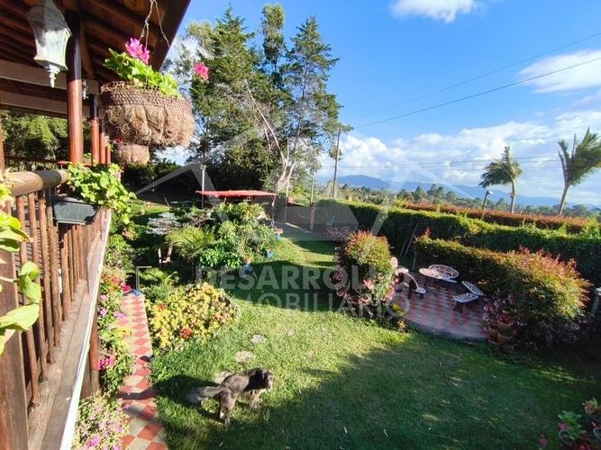 Casa de 4 alcobas en venta en Pablo Sexto, Marinilla, 1800 m² · foto 10 de 17