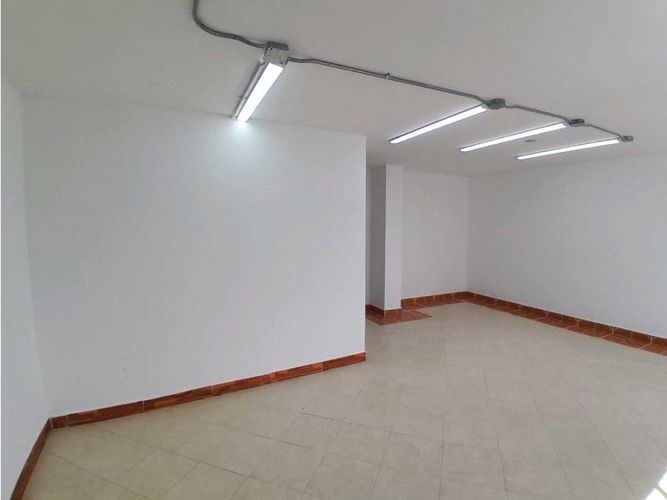 Local en arriendo en Estación Villa, Medellín, 80 m² · foto 4 de 18