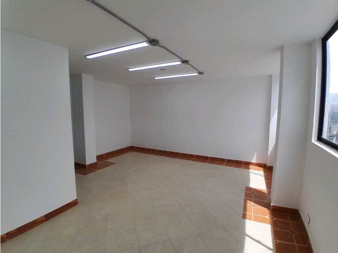 Local en arriendo en Estación Villa, Medellín, 80 m² · foto 5 de 18
