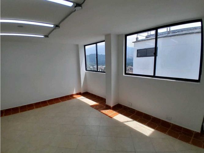 Local en arriendo en Estación Villa, Medellín, 80 m² · foto 6 de 18