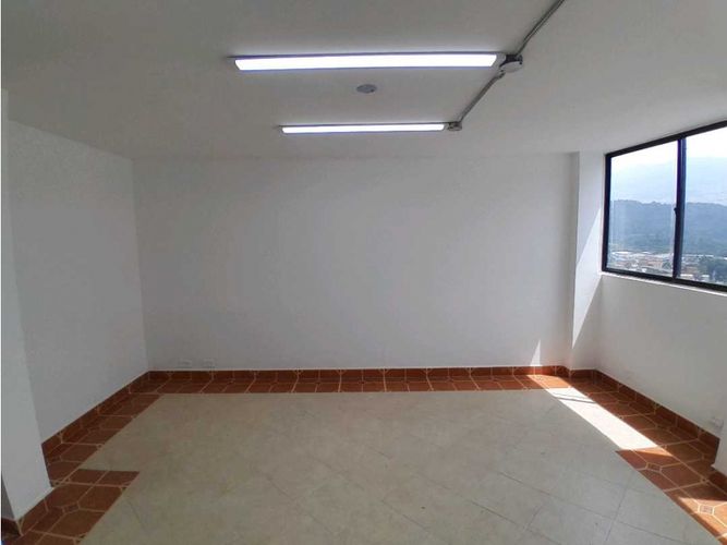 Local en arriendo en Estación Villa, Medellín, 80 m² · foto 9 de 18