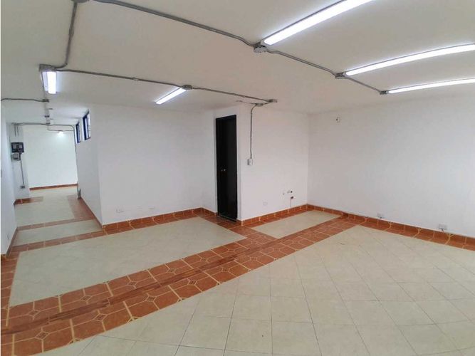 Local en arriendo en Estación Villa, Medellín, 80 m² · foto 11 de 18