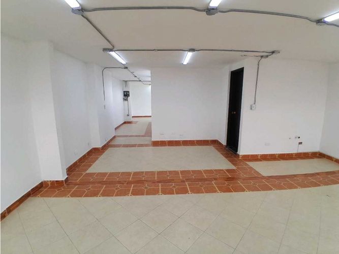Local en arriendo en Estación Villa, Medellín, 80 m² · foto 12 de 18