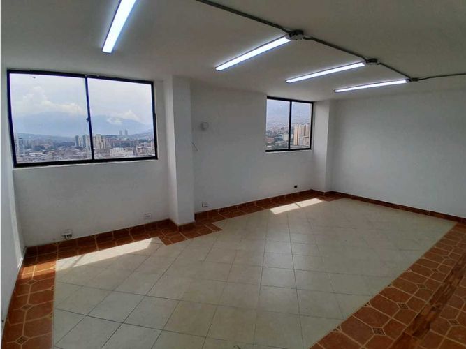 Local en arriendo en Estación Villa, Medellín, 80 m² · foto 13 de 18