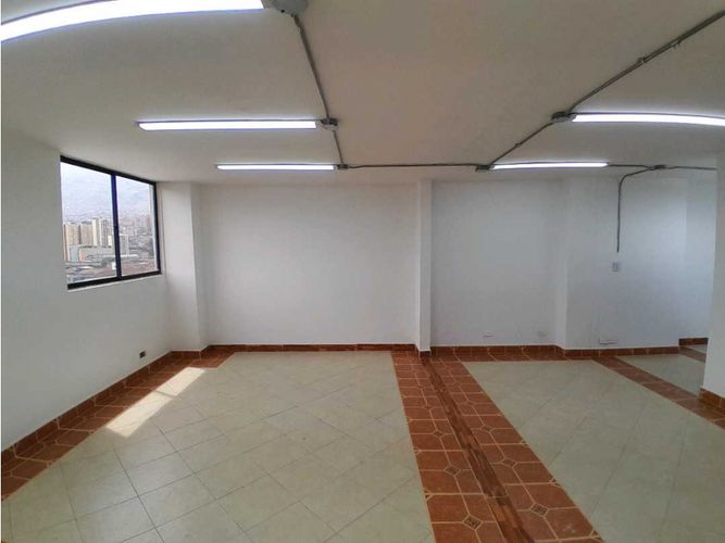 Local en arriendo en Estación Villa, Medellín, 80 m² · foto 14 de 18