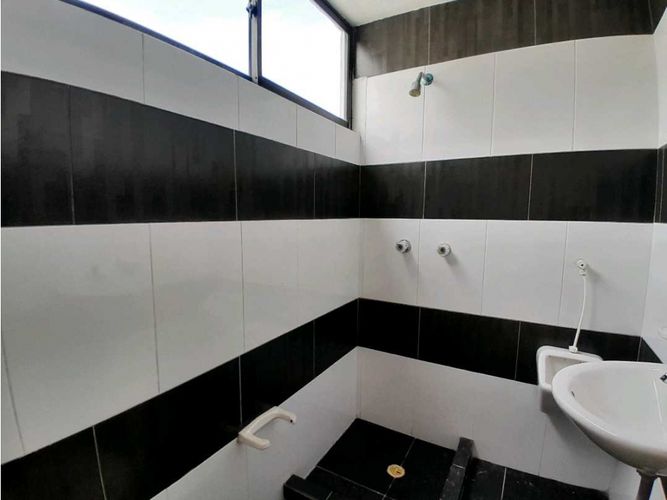 Local en arriendo en Estación Villa, Medellín, 80 m² · foto 17 de 18